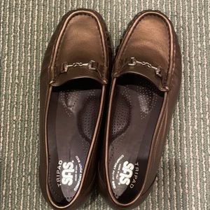 NWOT SAS METRO LOAFERS